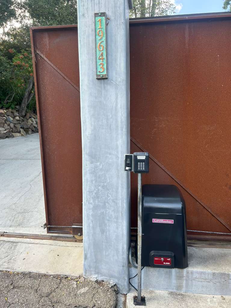 LiftMaster gate operator installation in Tampa, FL