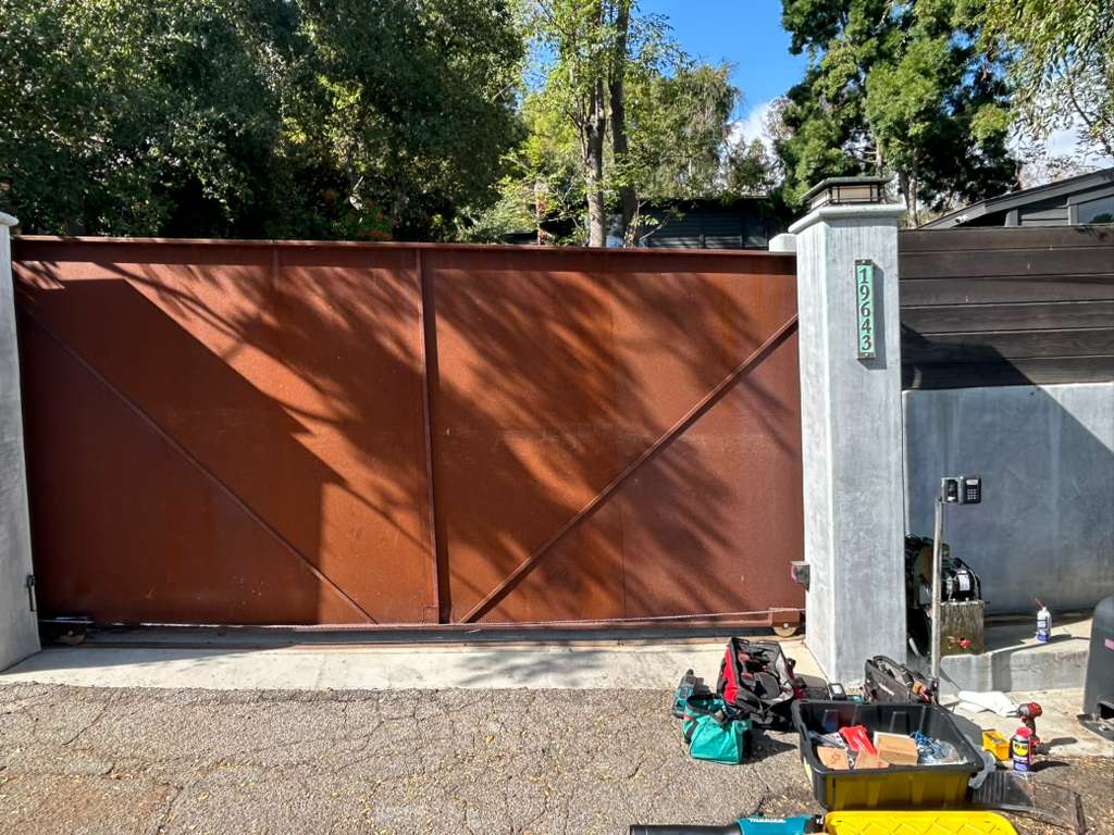 Emergency gate repair