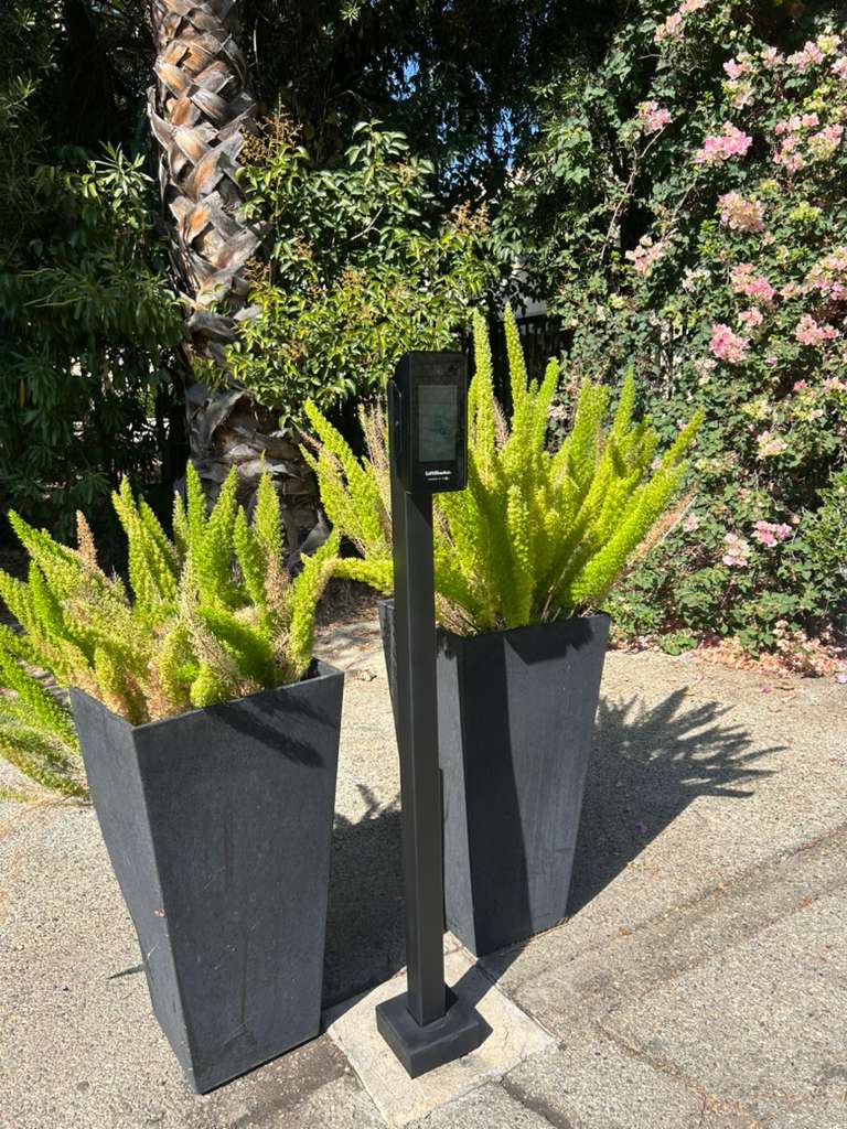 Automatic gate service